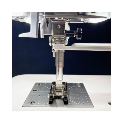 Pennello per la pulizia con ausilio per l'inserimento degli aghi